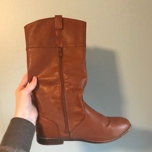 Tan boots